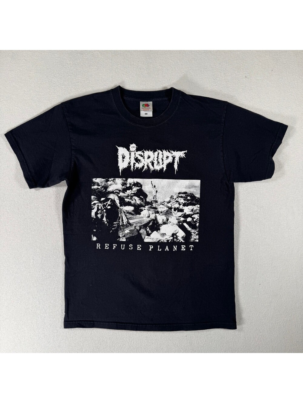 Vintage Y2K Disrupt Refuse Planet Black Metal Punk Band T-Shirt Sz M